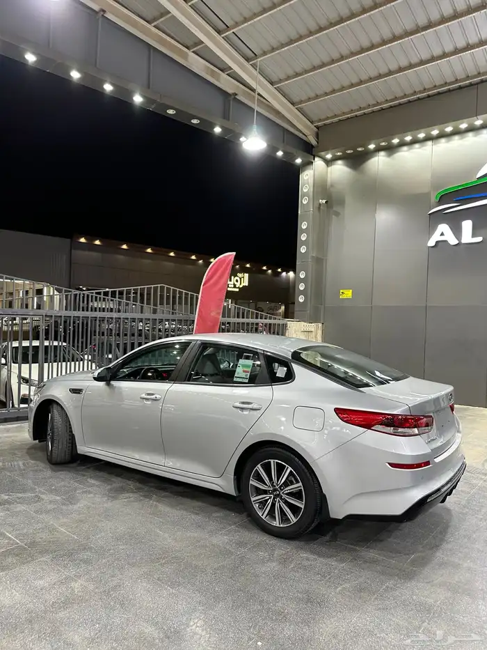 كيا اوبتيما 2020 مطور فضي معرض(عبيد الرشيدي) 5