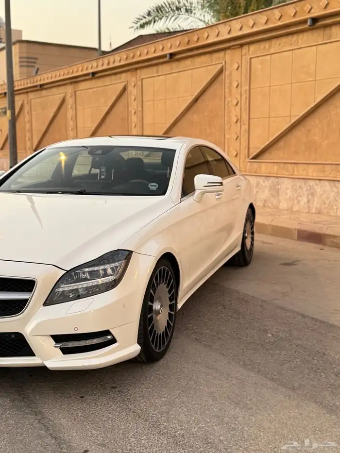 مرسيدس CLS 350 2014 عداد قليل وكاله 9