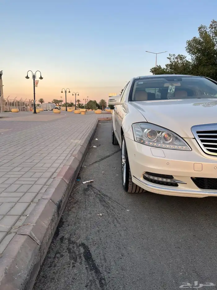 مرسيدس 19