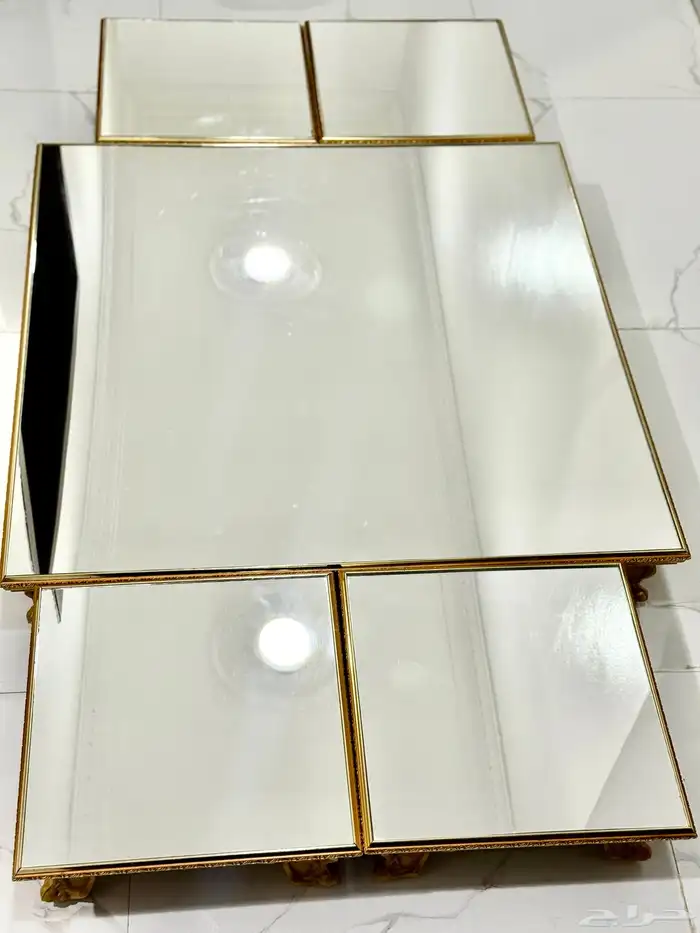 طاولات أرضية 0
