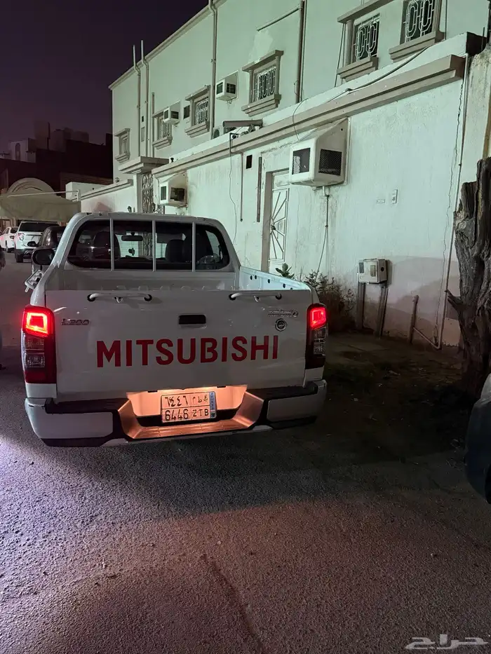 رينو دوكر 2020 و 2019 عدد 5 سيارات ونيت ميتسوبيشي 9