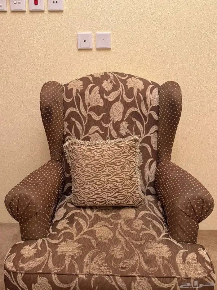 كنب مستخدم نظيف 2