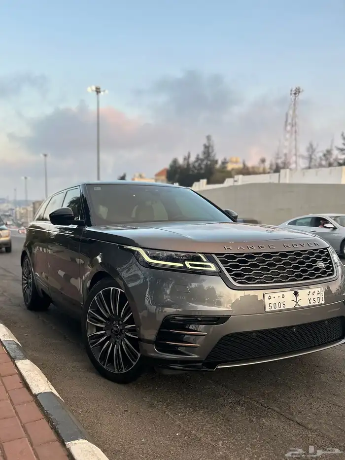 رنج روفر فيلار 0