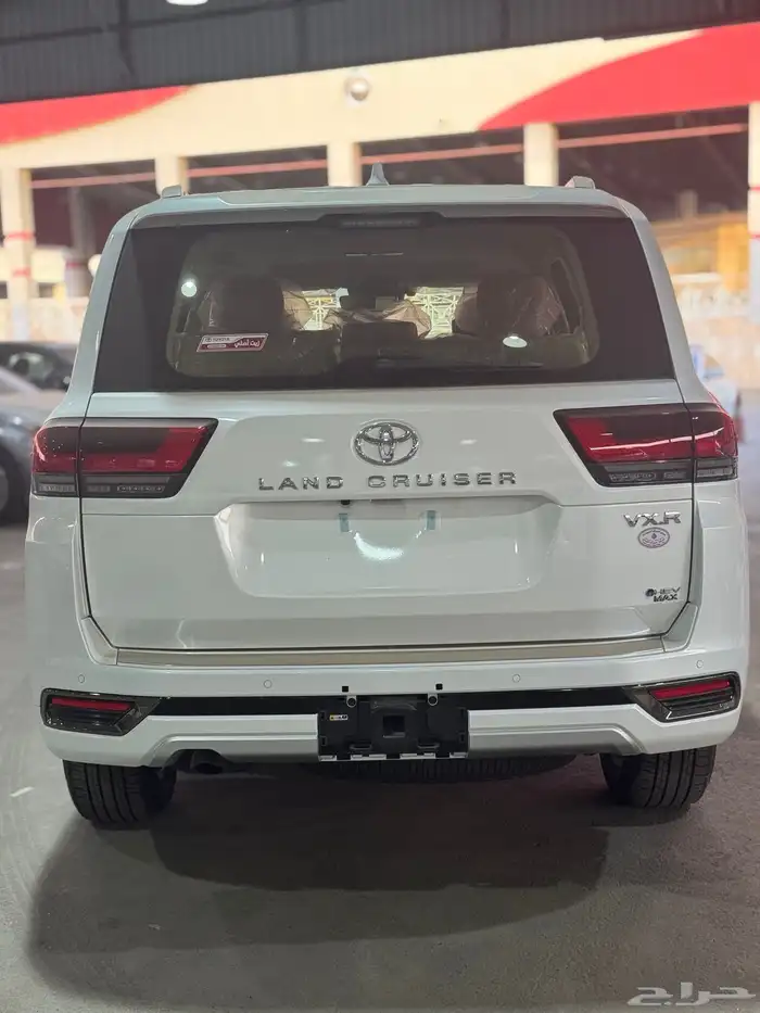 لاندكروزر VXR هايبرد 2025 فل الفل (سعودي) 3
