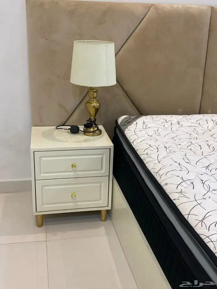 غرفة نوم للبيع 1