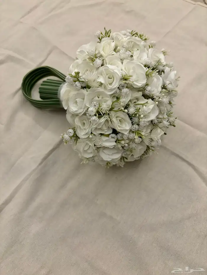 مسكة زواج ورد صناعي السعر 250 3
