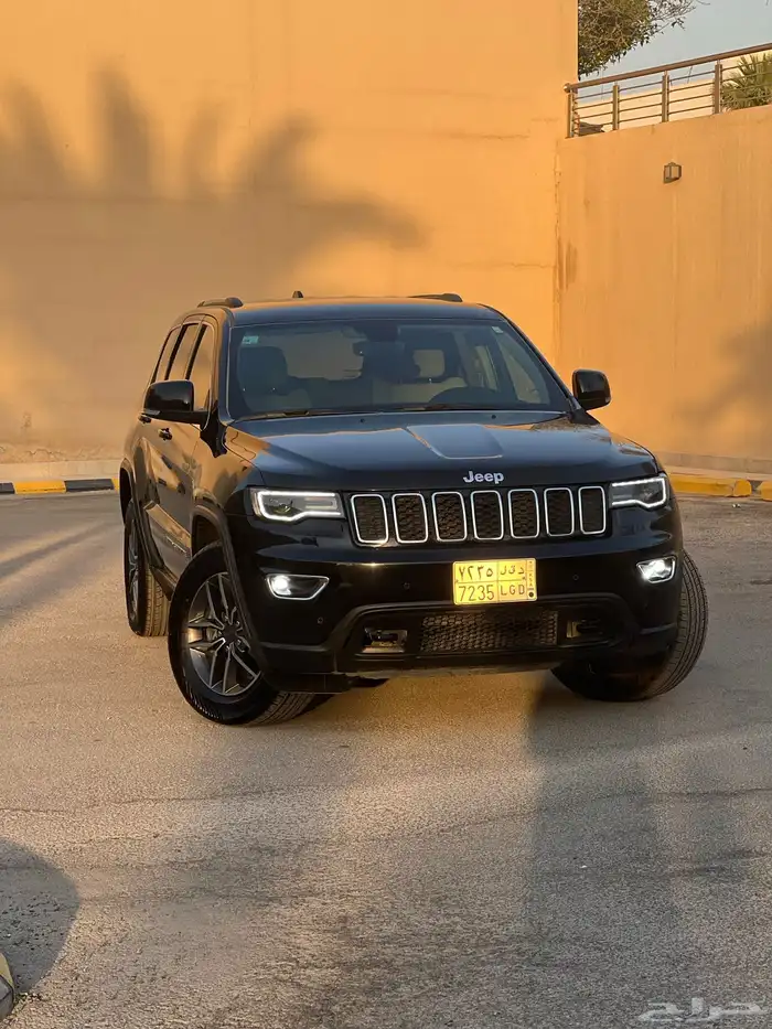 للبيع جراند شيروكي لاريدو دبل 2019 11