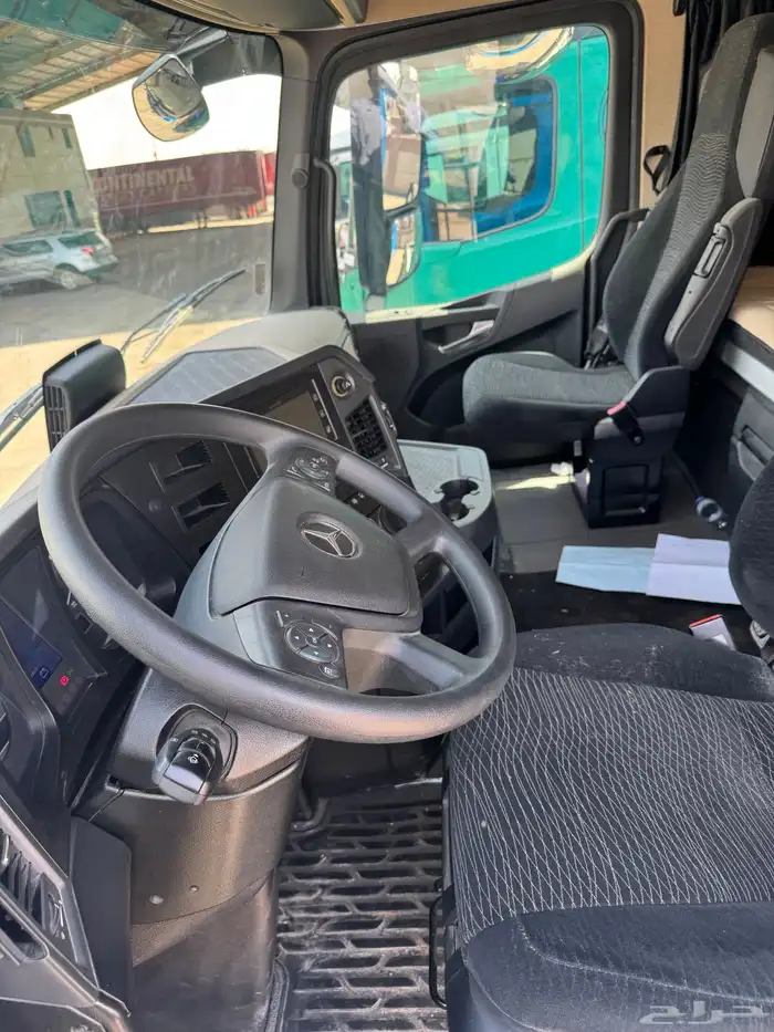 شاحنة مرسيدس Actros 1851 موديل. 2022 - ممشى قليل 6