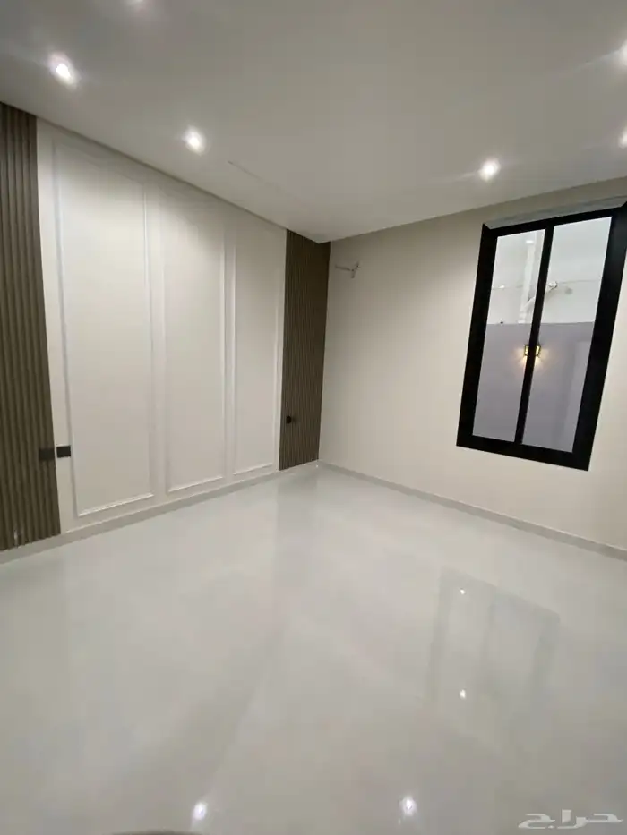 فلل روف أرضيه وعلويه حي الصفا 690 9