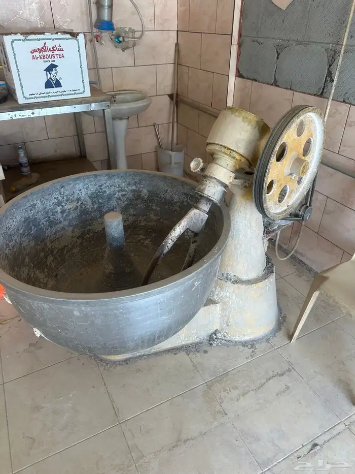 عجانه اكبر مقاس مع اغراضها 3