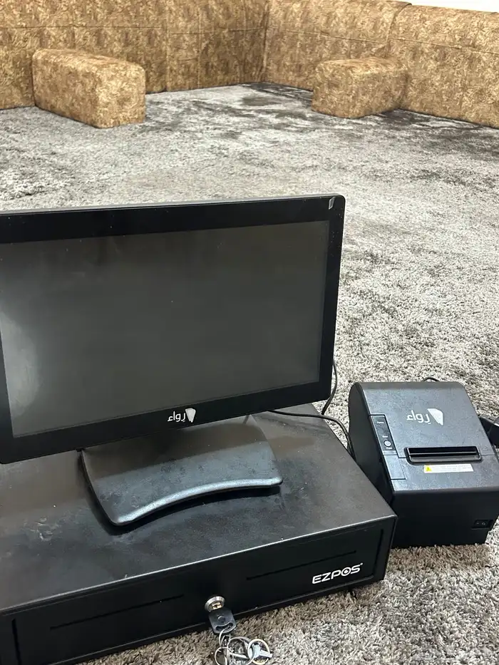 كاشير رواء مع الاجهزه وجميع ملحقاته واشتراكة جديد بكرتونة 0