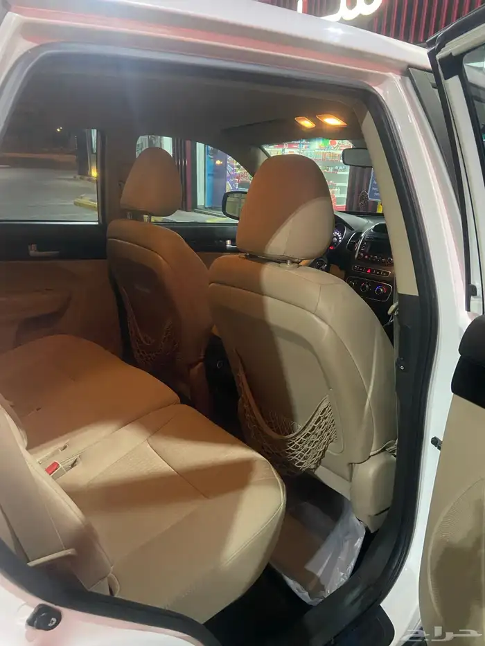 للبيع كيا سورنتو موديل 2014 للون ابيض Kia Sorento 2014 whit 8