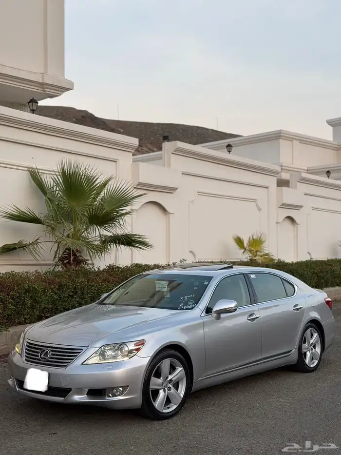 للبيع لكزس LS460 L. 2012 سعودي 0
