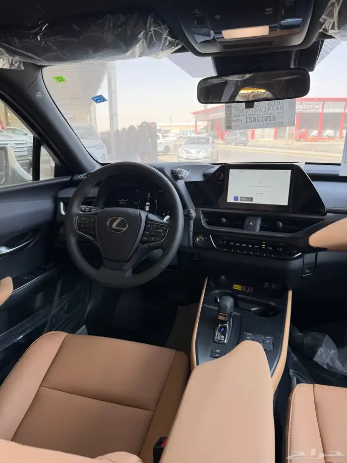 لكزس UX300 فئة AH هايبرد 2024 6