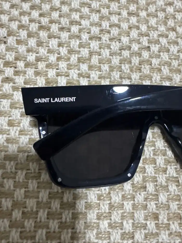 نظاره saint Laurent بسعر ممتاز بدون بوكس 2