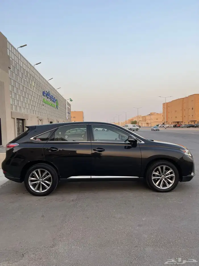 لكزس RX 4