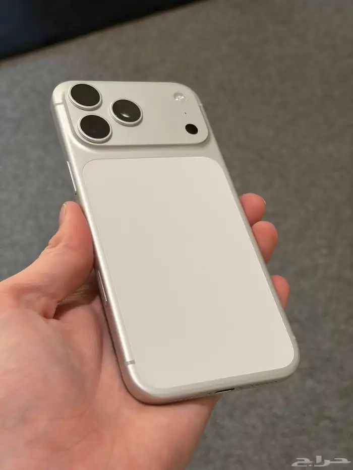 مطلوب ايفون 17 برو فضي 1 تيرا 0