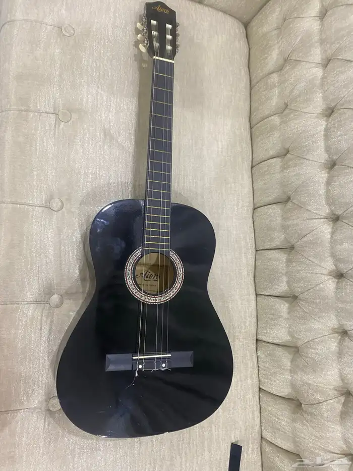 قيتار للبيع 0