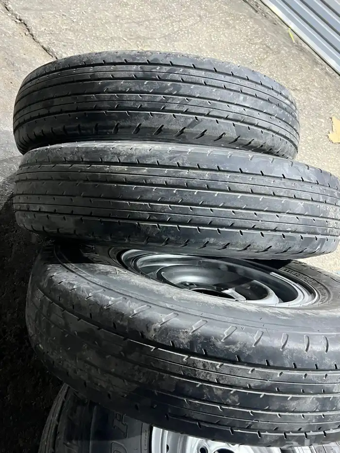 جنوط شنبر وكاله مع كفرات دنلوب مقاس 16 جيب شاص 24