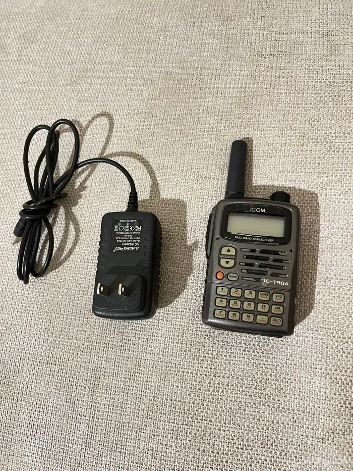 icom t-90 9