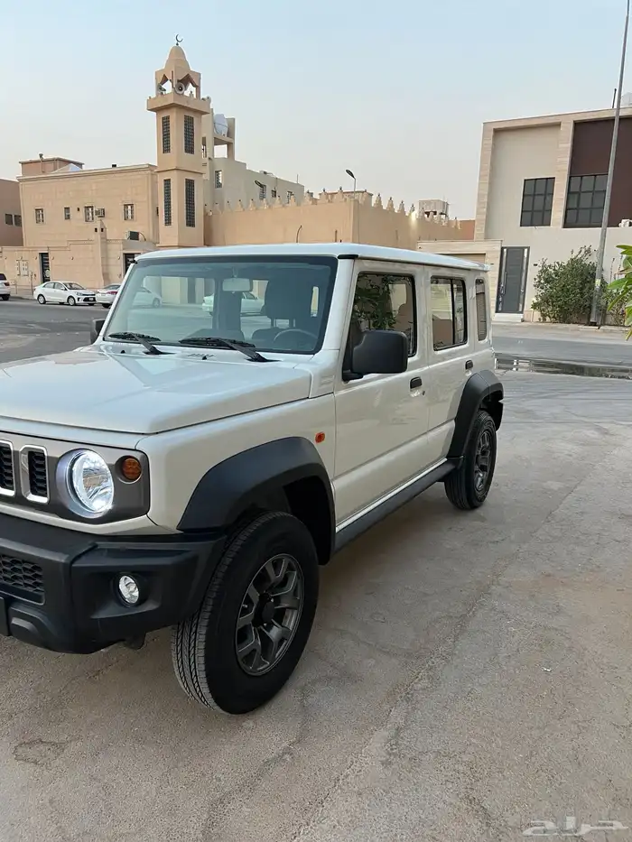 للبيع جمني 4 ابواب 4