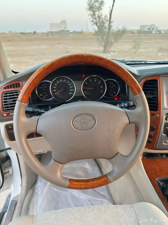 تويوتا لاندكروزر 2005 GXR 12