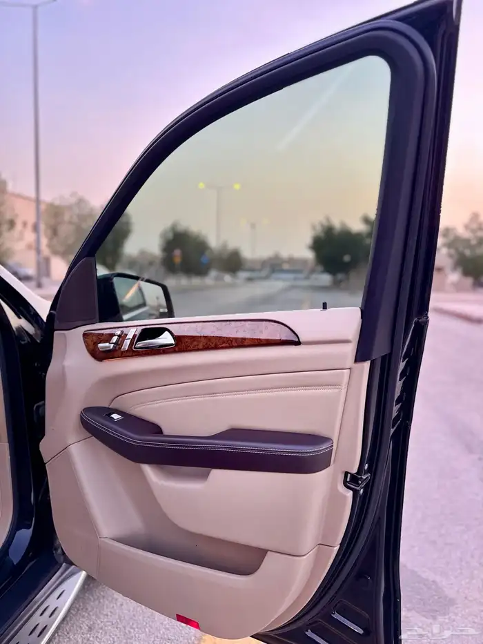 مرسيدس جيب للبيع بسعر مغري فل كامل اعلى صنف نضيف على الشرط 32