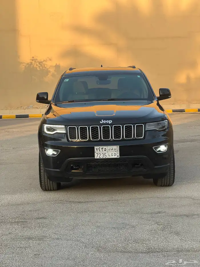 للبيع جراند شيروكي لاريدو دبل 2019 3