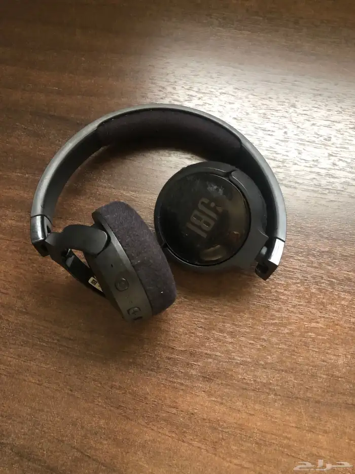 سماعة الرأس JBL اللاسلكية 1