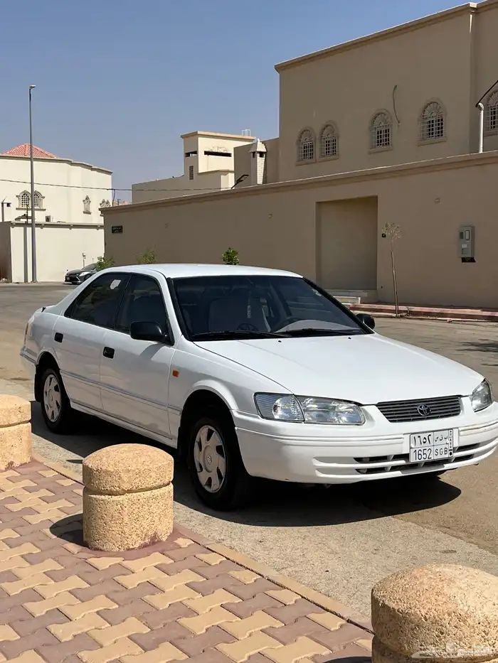 كامري 2000 2