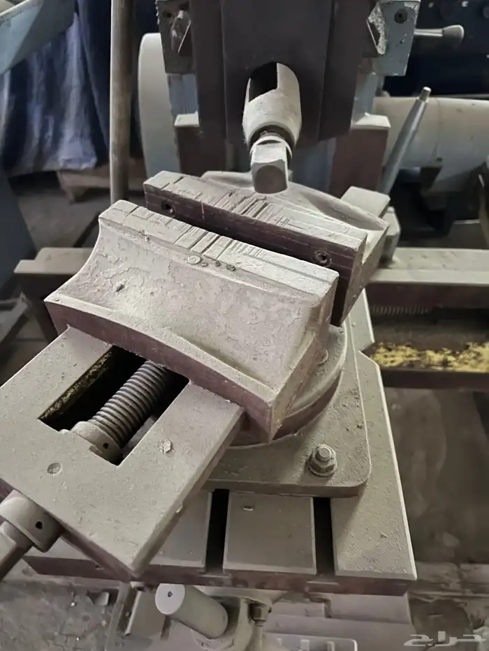 مخرطة قطع 12