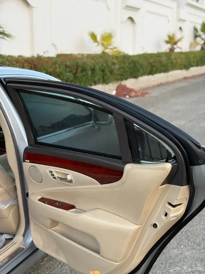للبيع لكزس LS460 L. 2012 سعودي 8