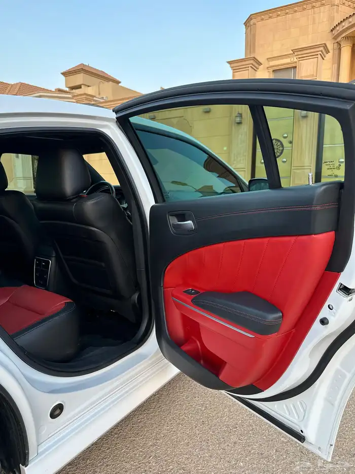 تشارجر GT بريميوم اعلى فئة ممشى قليل 10