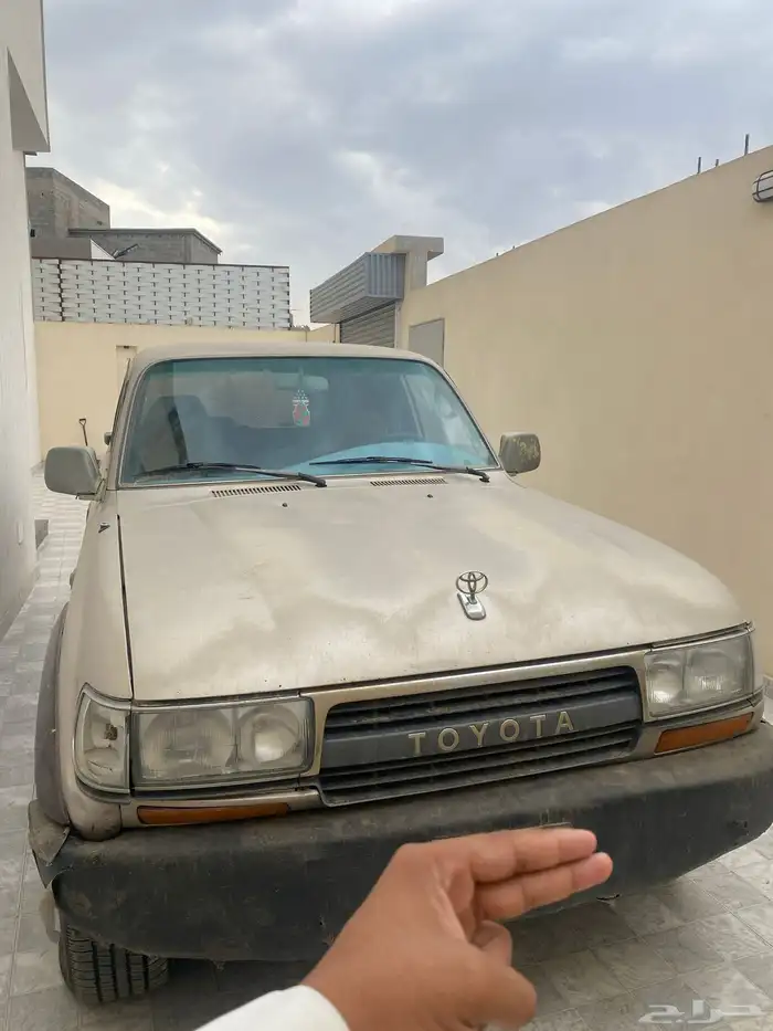 صالون 92 ماشي 400 الف وفوقها على حالته الراهنه 1