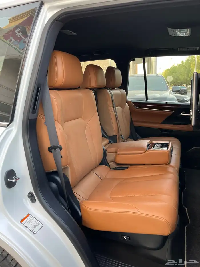 جيب لكزس LX570 DD 2021 6