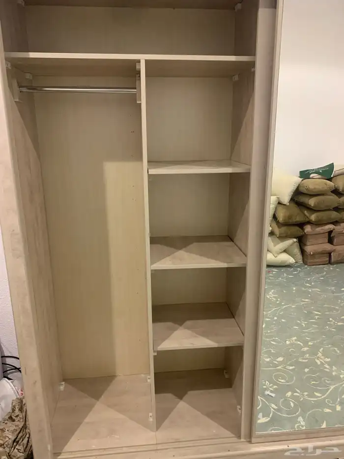 غرفة نوم شبه جديدة 4