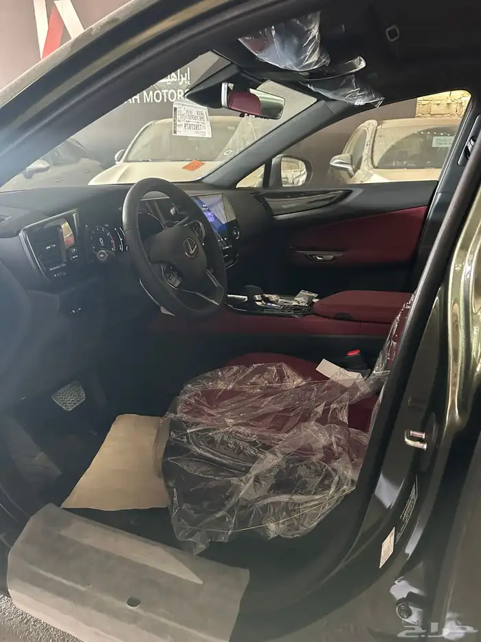 لكزس NXAA350 بنزين لون زيتي موديل 2026 سعودي 14