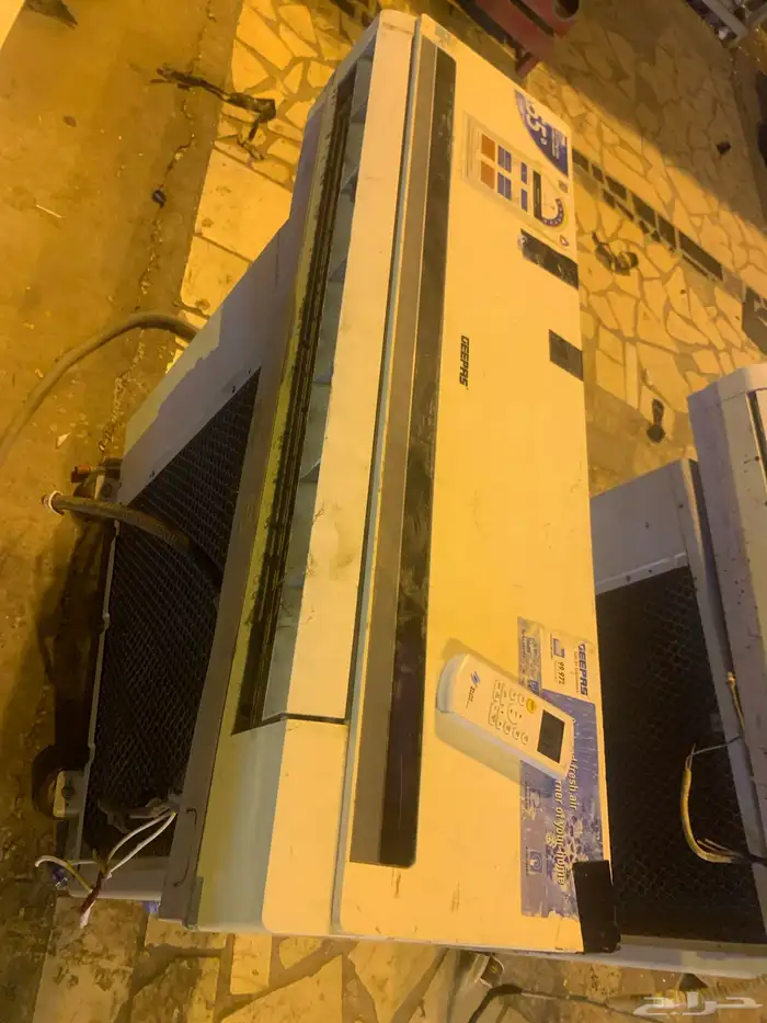 مكيفات 3 واحد 24 وحبتين 18 سبيلت نضيفه شرط مع الريموت 1