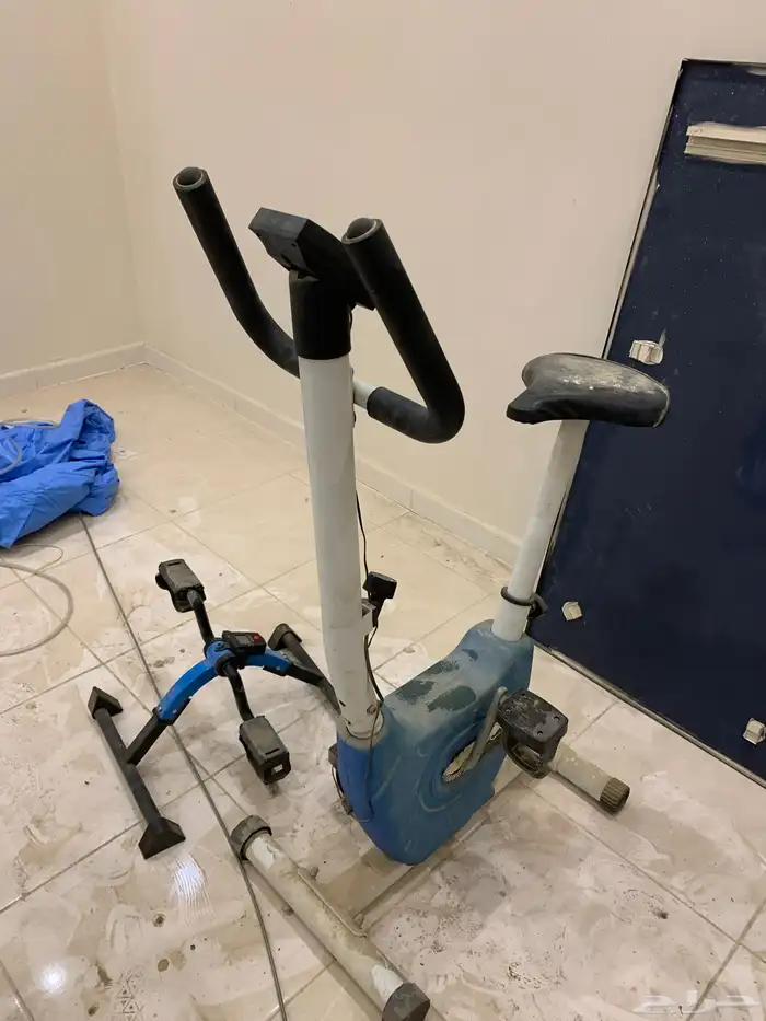 طيق وثلاجة واغراض كثيره 10