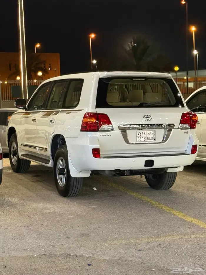 لاندكروزر باسم المستخدم الأول 12