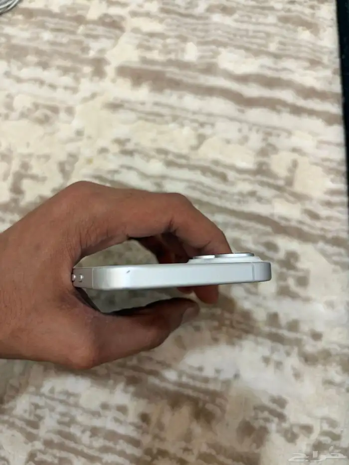 ايفون 16 العادي ابيض 5