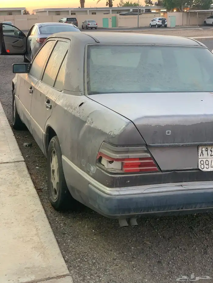 مرسيدس E200 4