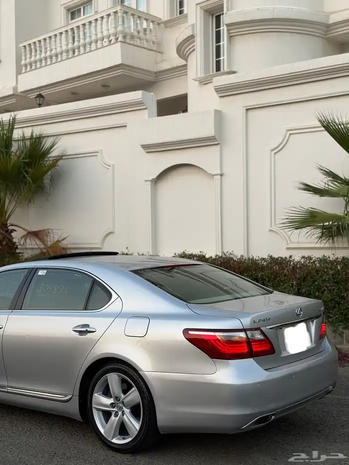 للبيع لكزس LS460 L. 2012 سعودي 2