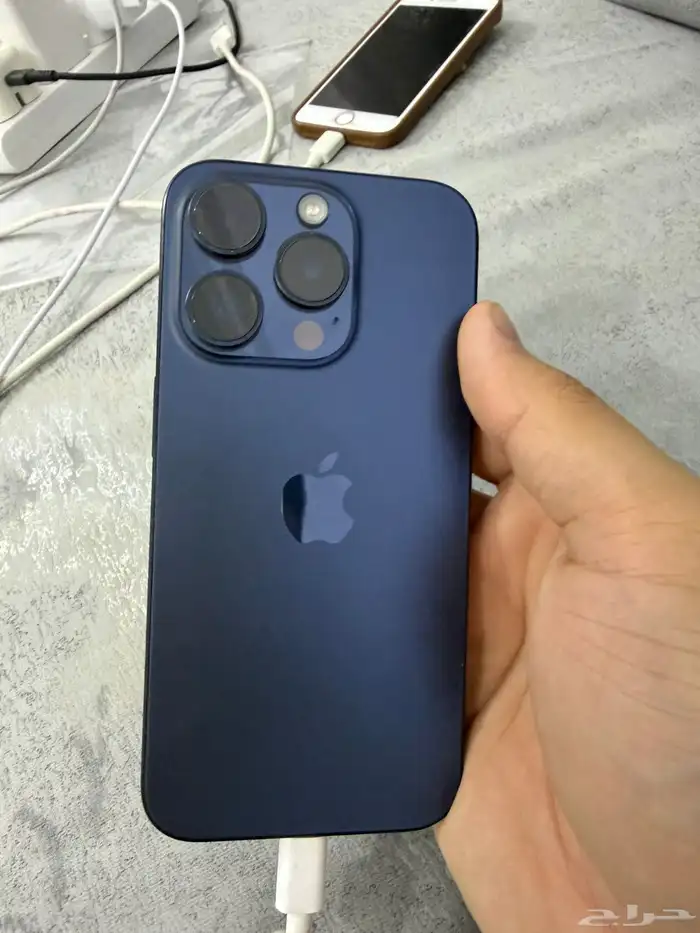 ايفون 15 برو 4