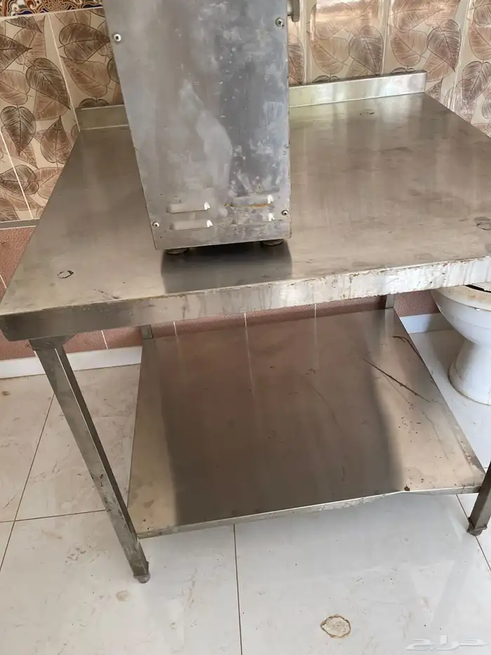 أغراض مطعم للبيع 17