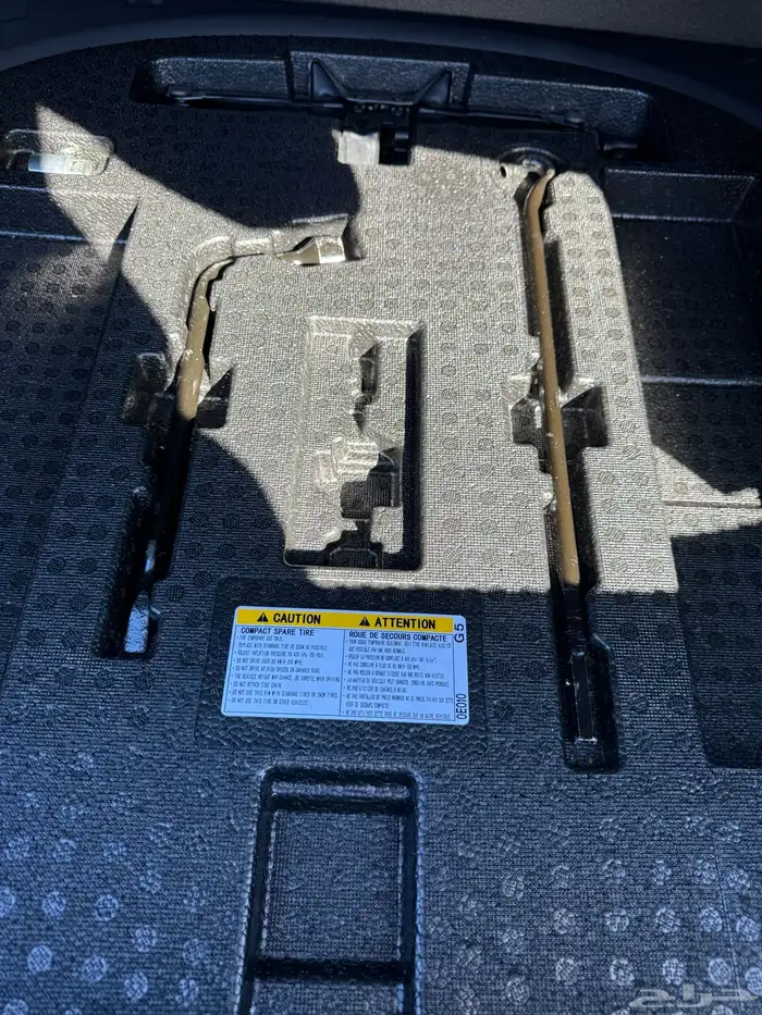 للبيع لكزس ES350 موديل 2022 وكاله داخليه جملي 21