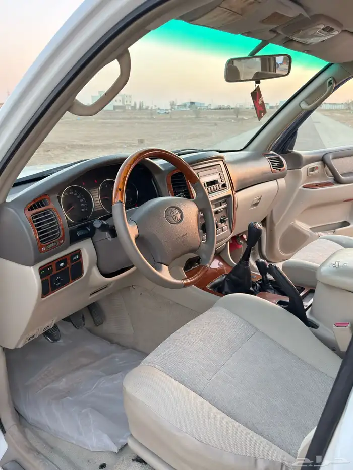 تويوتا لاندكروزر 2005 GXR 10