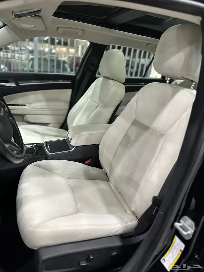 كرايزلر C300 اسود 2021 هيمي V8 5.7 هيمي معرض(الرشيدي) 20