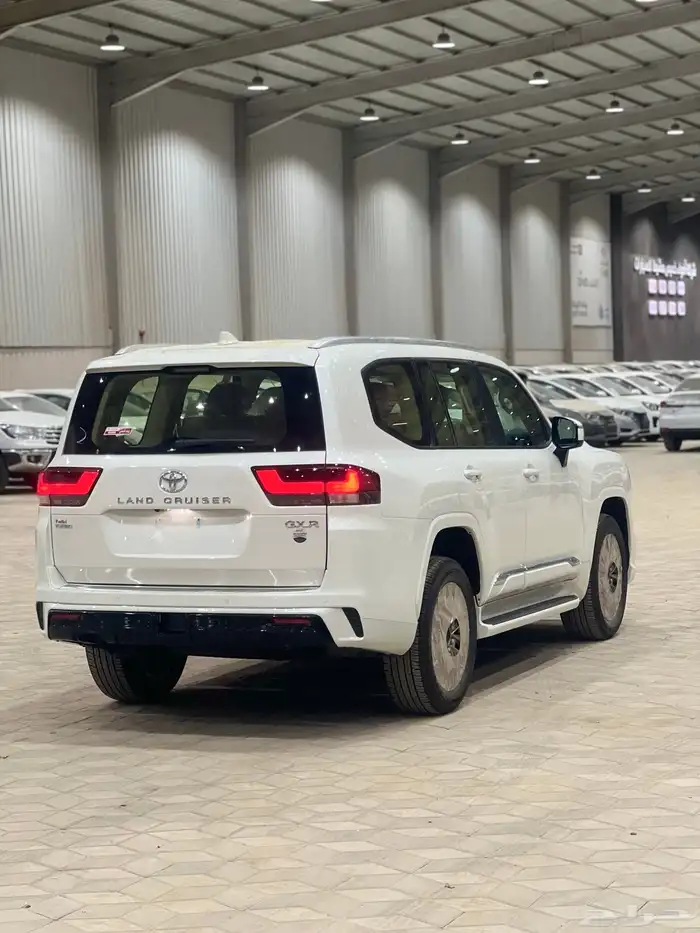 تويوتا لاندكروزر GXR-S 2025 7