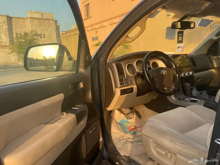 تويوتا. اسكويا. فل كامل سعودي 9